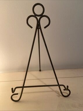 Rustic Metal Tabletop Display Easel Bronze Tone Farmhouse Cottagecore 13”H